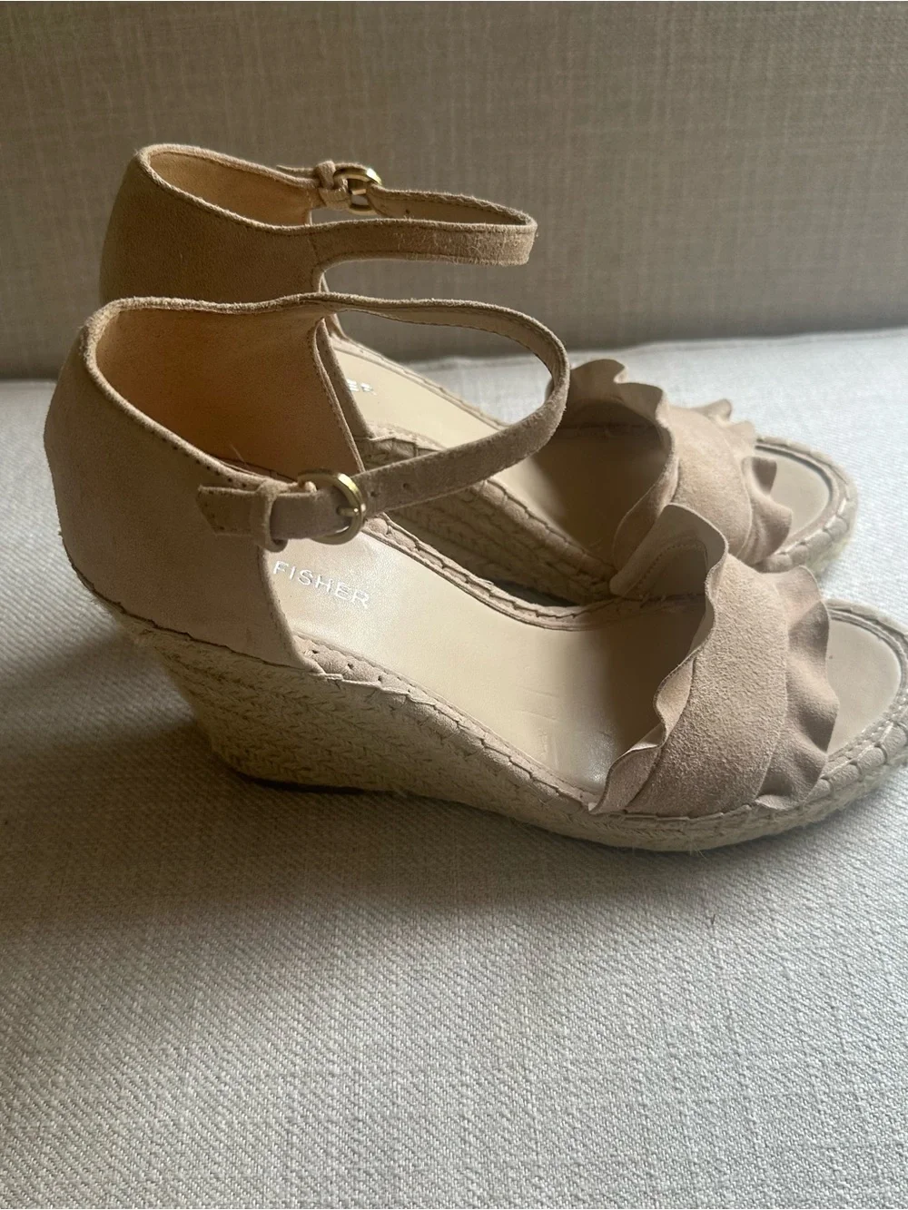 Marc Fisher feminine ruffle